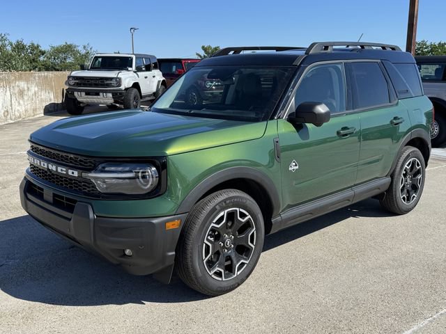 Certified 2025 Ford Bronco Sport Outer Banks w/ Outer Banks Tech Package+ AWD/4WD image 5