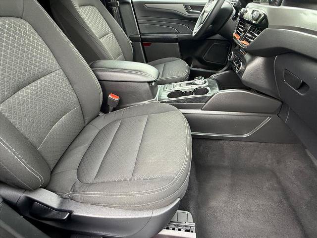 Certified 2025 Ford Escape Active AWD/4WD image 10