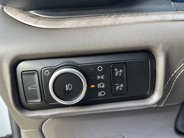 Certified 2024 Ford Explorer Platinum w/ Technology Package image 15