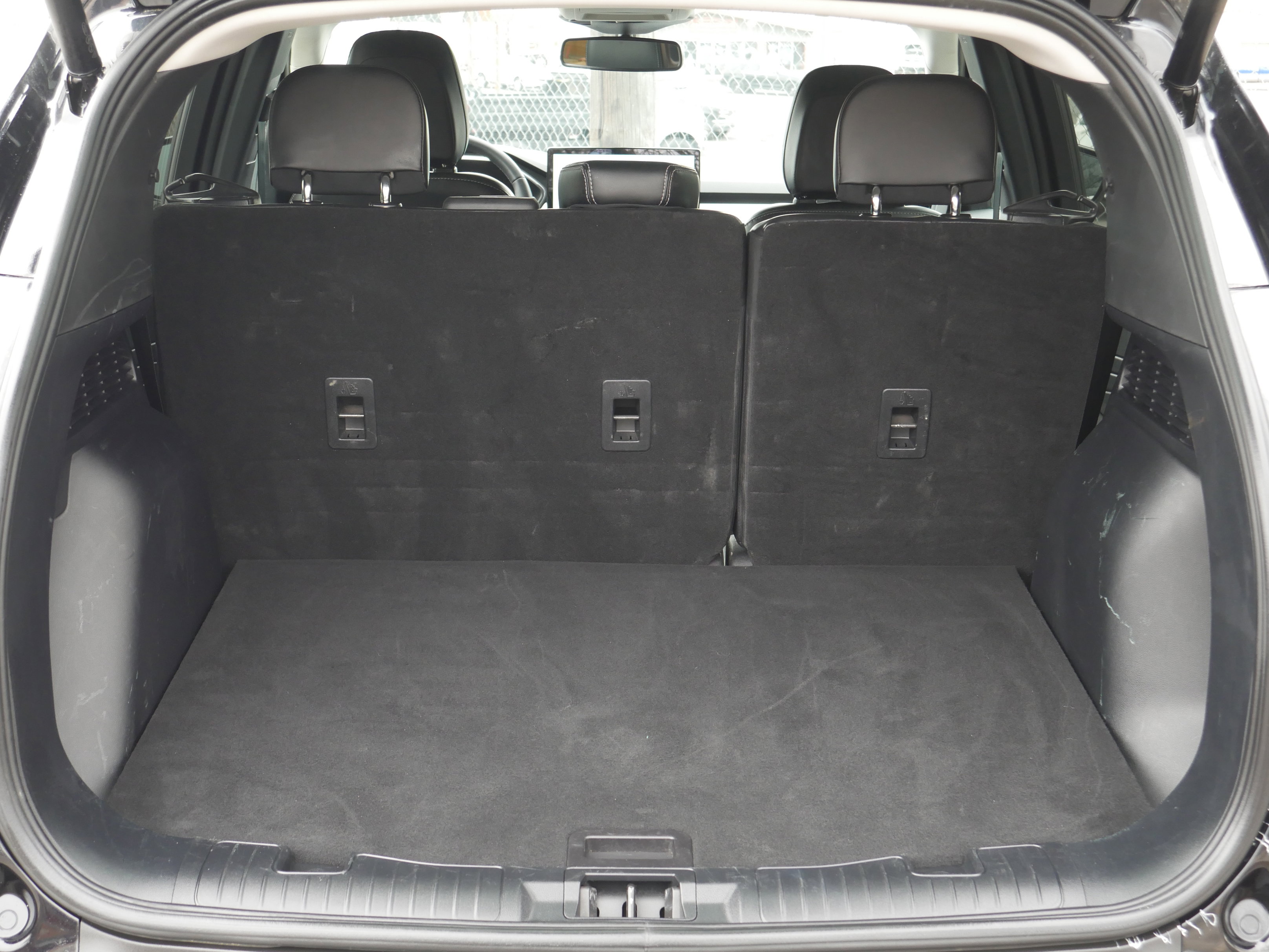 Certified 2025 Ford Escape Platinum AWD/4WD image 26