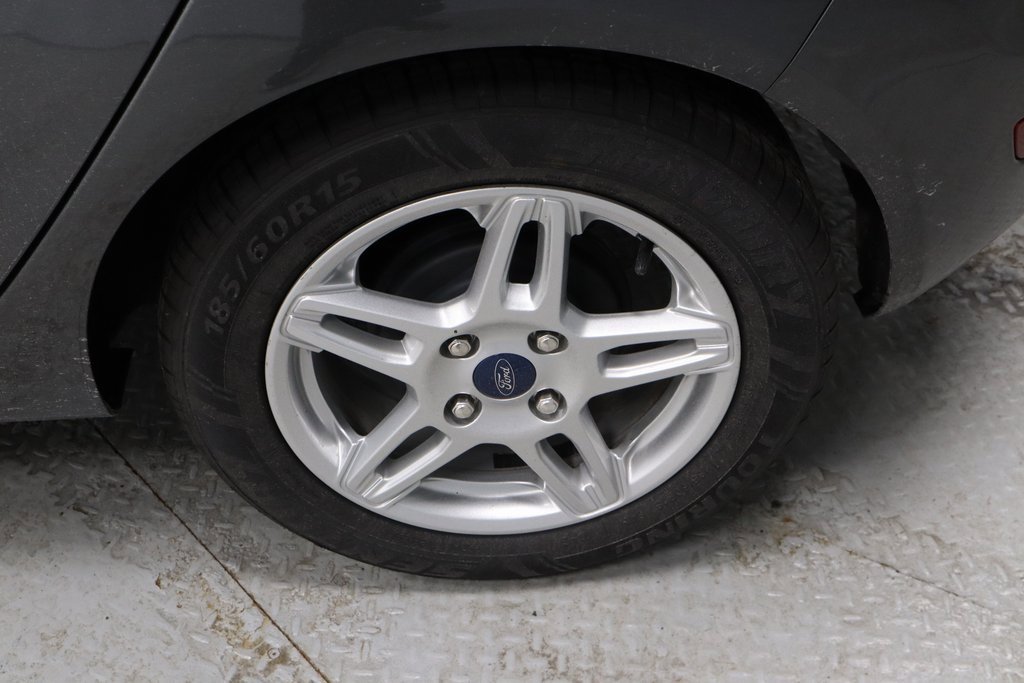 Certified 2019 Ford Fiesta SE image 17