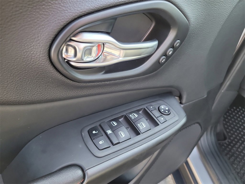 Used 2022 Jeep Cherokee Trailhawk w/ Sun, Sound & Nav Group image 16