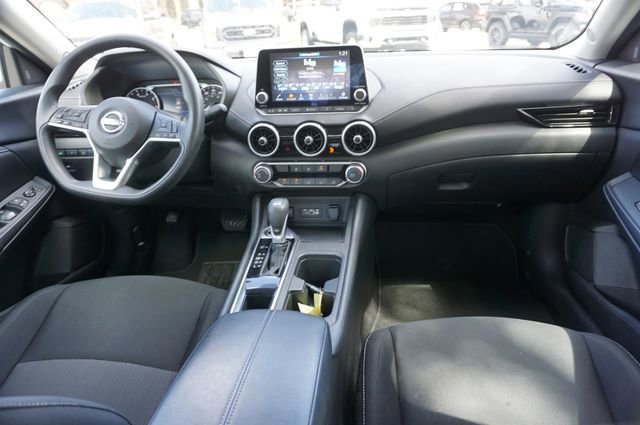 Used 2025 Nissan Sentra SV image 11