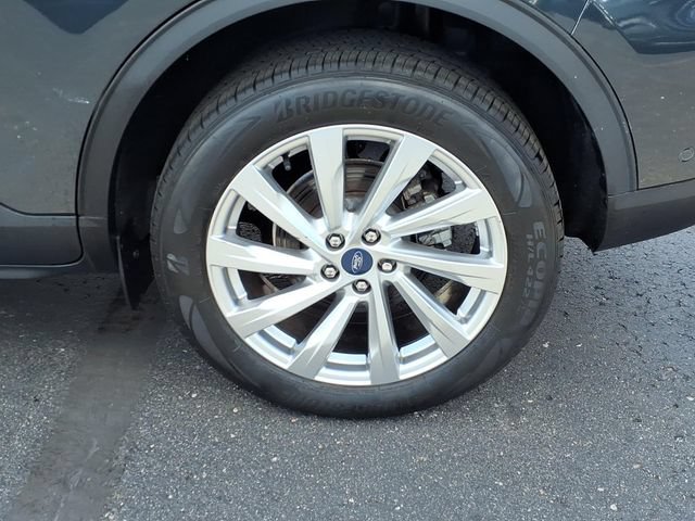 Certified 2022 Ford Escape Titanium w/ Titanium Elite Package AWD/4WD image 8