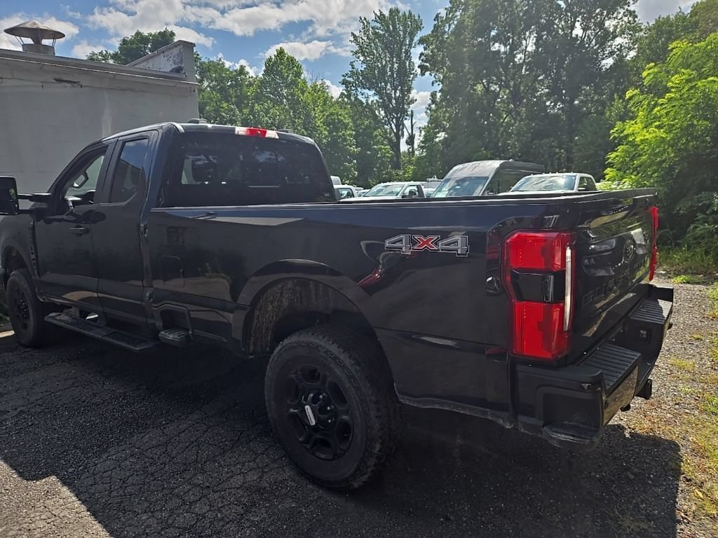 Certified 2024 Ford F250 XL w/ STX Appearance Package AWD/4WD image 4