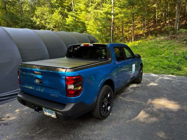 Certified 2025 Ford Maverick Lariat w/ Black Appearance Package image 3