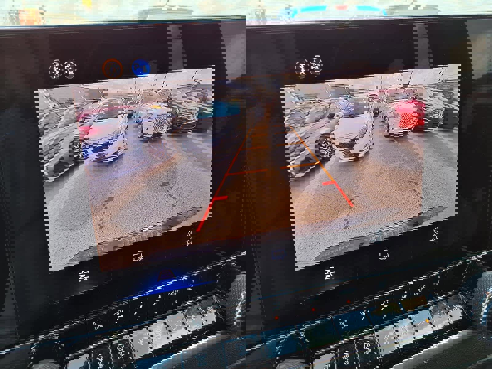 Used 2025 Chevrolet Colorado Trail Boss image 10