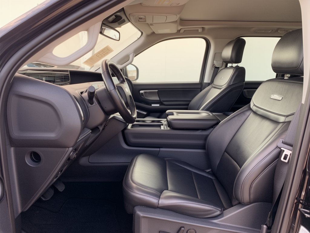 Certified 2025 Ford Expedition Max Platinum AWD/4WD image 5