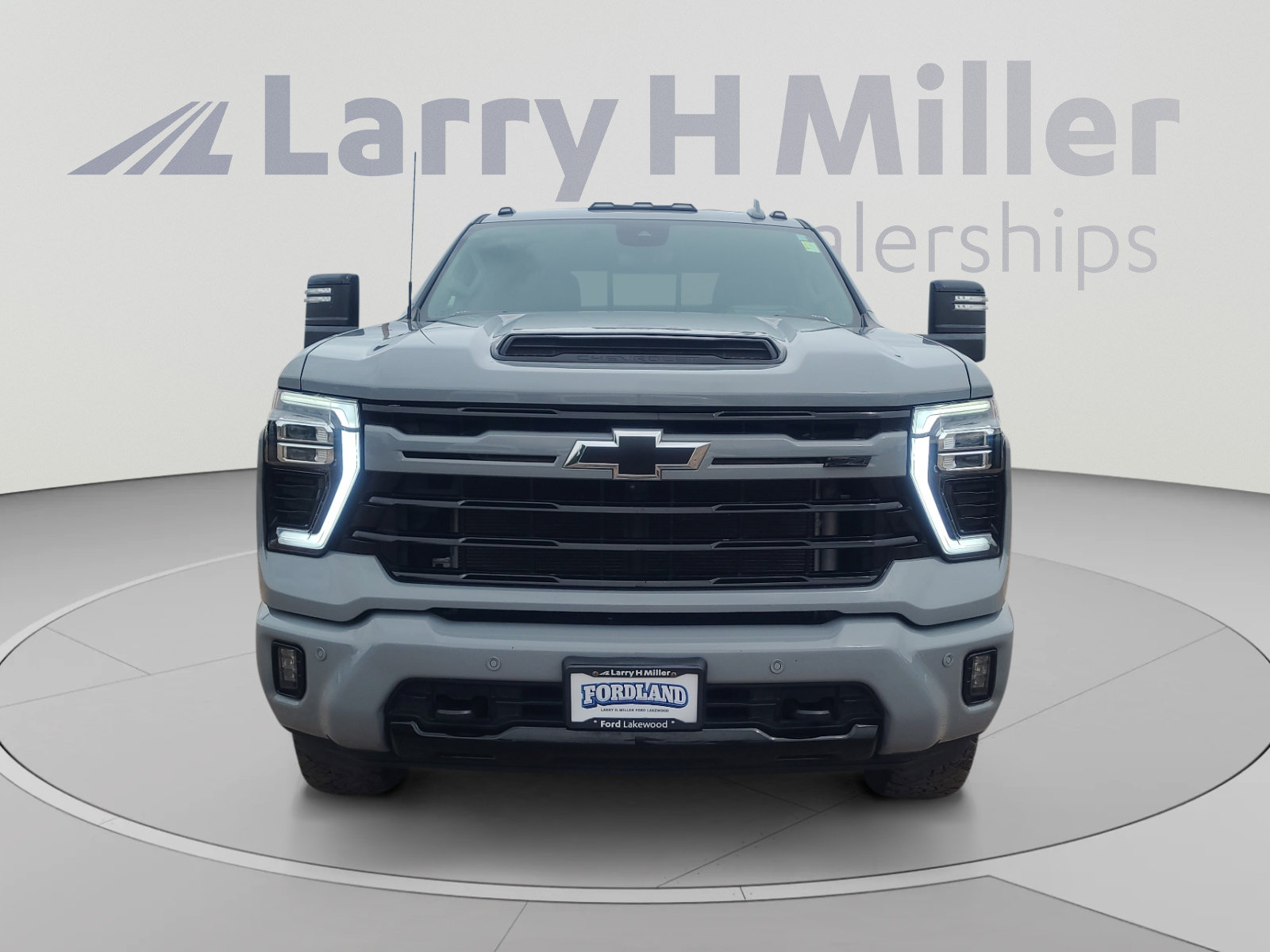 Used 2024 Chevrolet Silverado 2500 LTZ w/ LTZ Plus Package AWD/4WD image 8