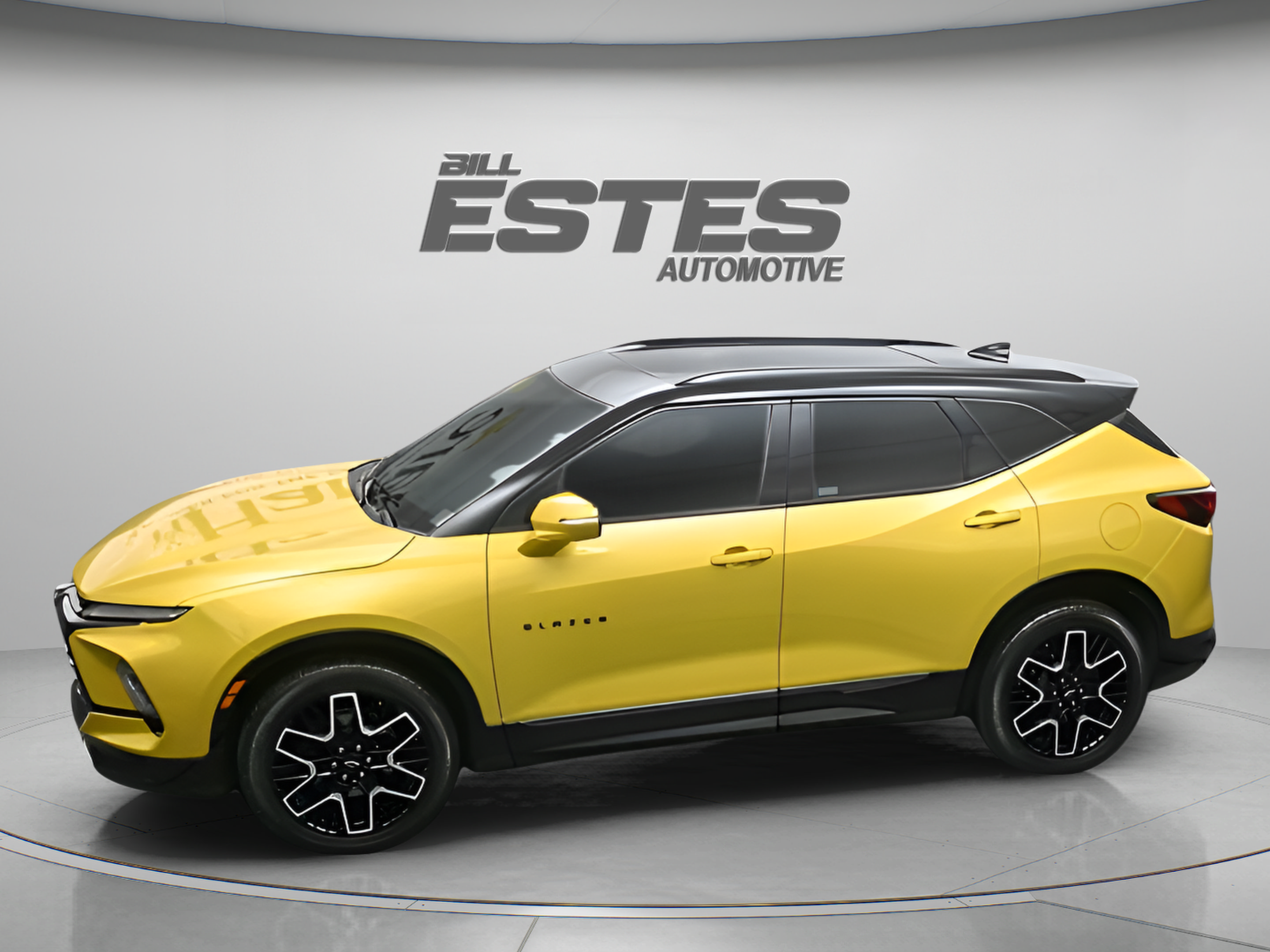 Used 2024 Chevrolet Blazer RS w/ Driver Confidence II Package AWD/4WD image 3