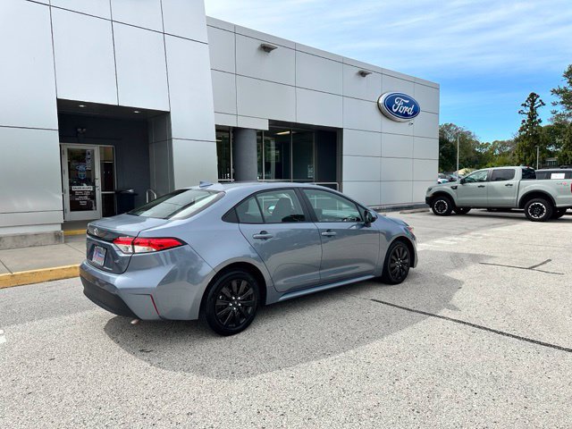 Used 2025 Toyota Corolla LE FWD image 18