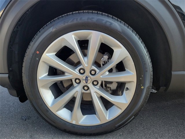 Certified 2023 Ford Explorer Platinum w/ Technology Package image 30