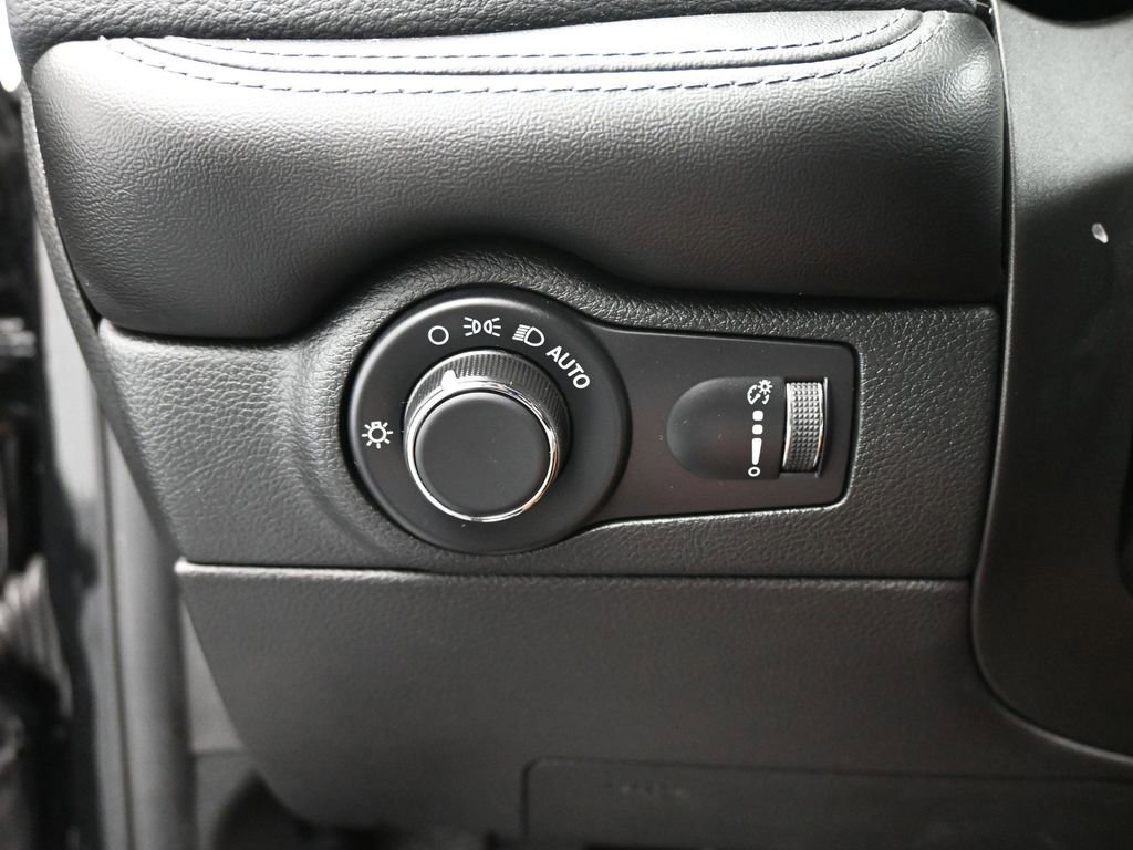 Used 2023 Dodge Durango SXT Launch Edition image 40