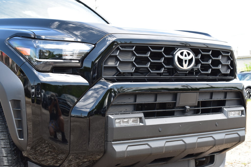 Used 2025 Toyota 4Runner TRD Off-Road AWD/4WD image 5