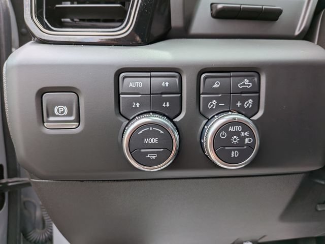 Used 2024 GMC Sierra 2500 AT4 w/ AT4 Premium Plus Package AWD/4WD image 16