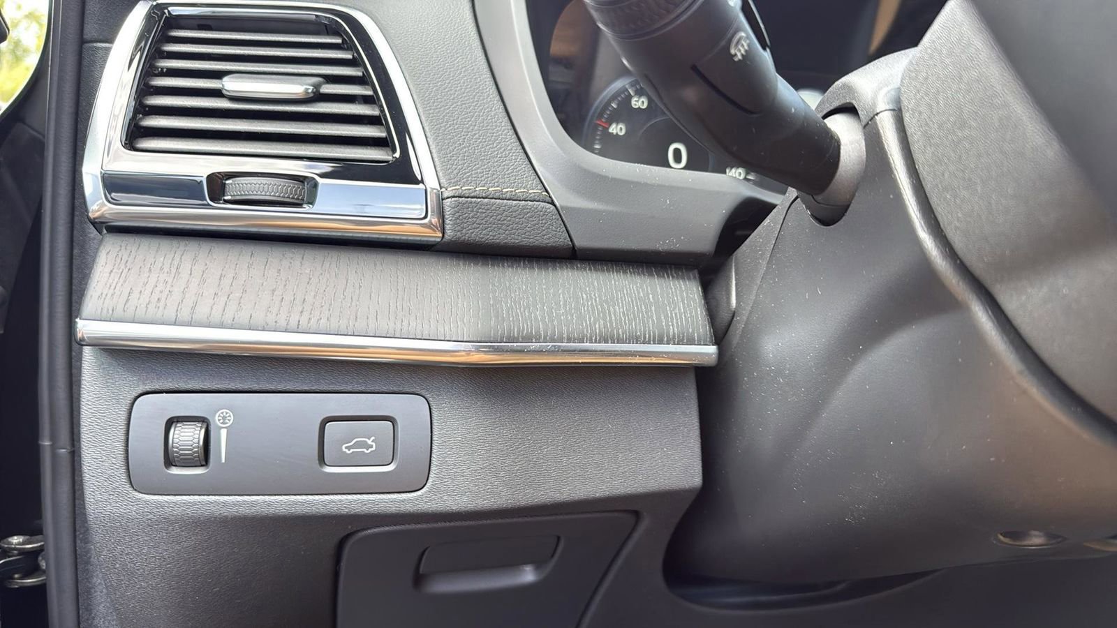 Used 2022 Volvo XC90 T6 Inscription w/ Lounge Package image 15