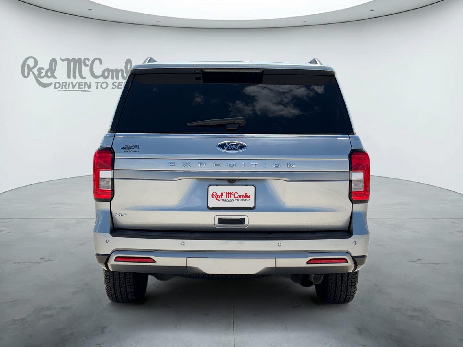 Certified 2024 Ford Expedition XLT RWD image 6