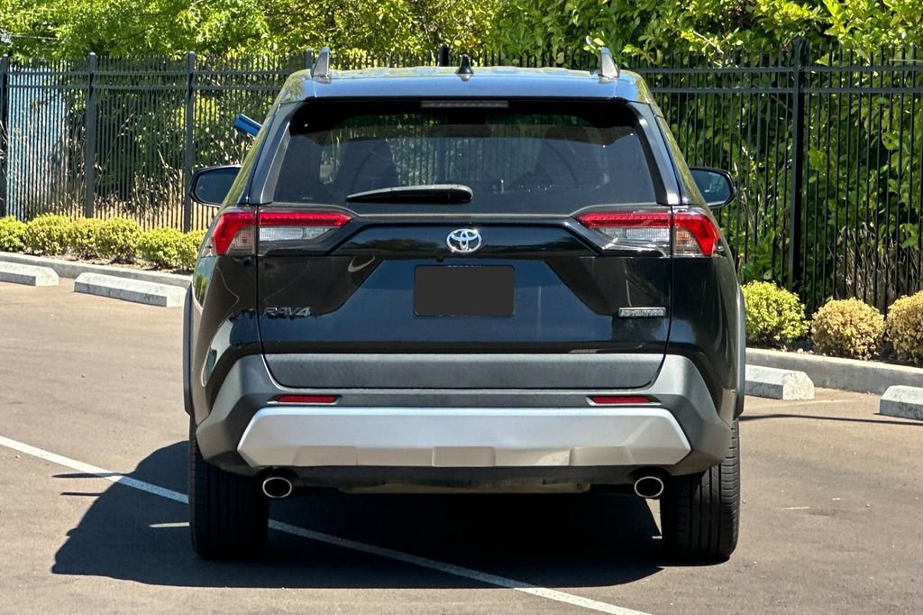 Used 2020 Toyota RAV4 Adventure AWD/4WD image 4