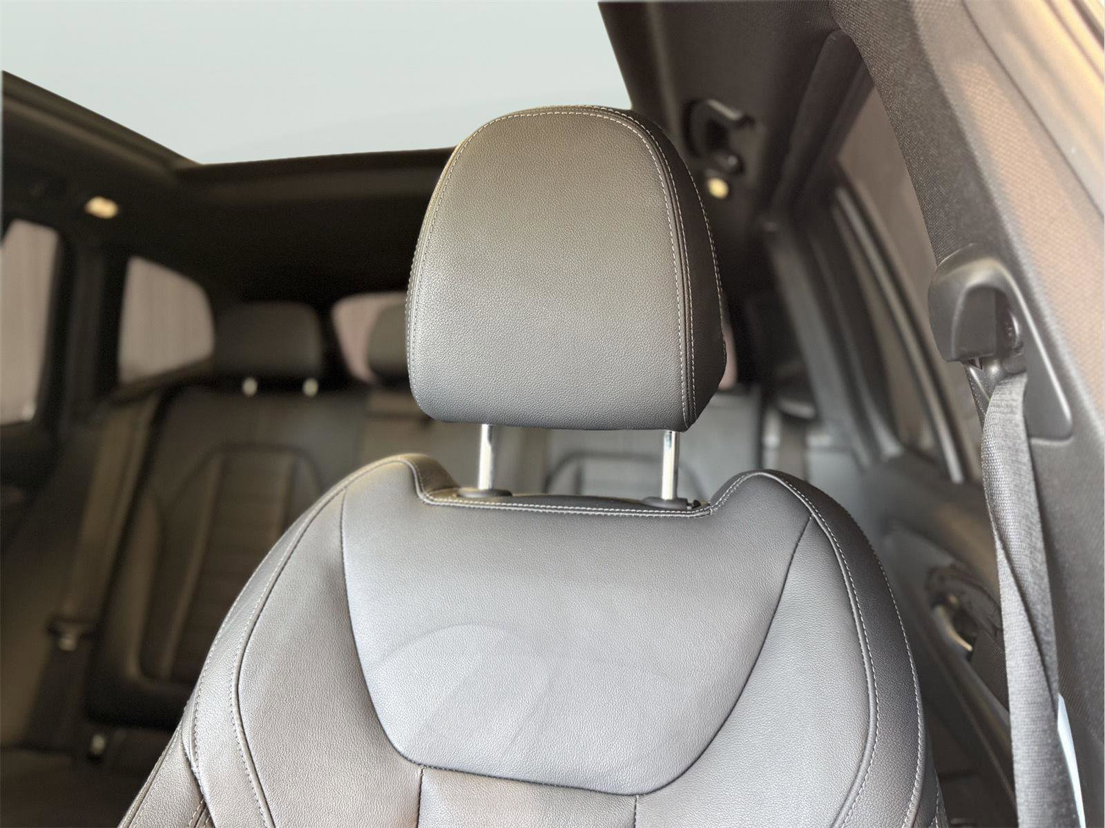 Used 2019 BMW X3 sDrive30i w/ Driving Assistance Package image 17