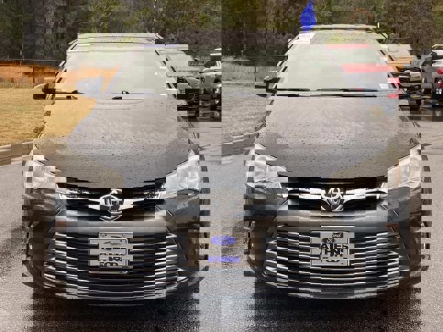 Used 2017 Toyota Camry XLE image 8