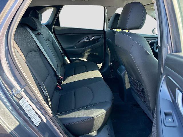 Used 2018 Hyundai Elantra GT FWD image 26