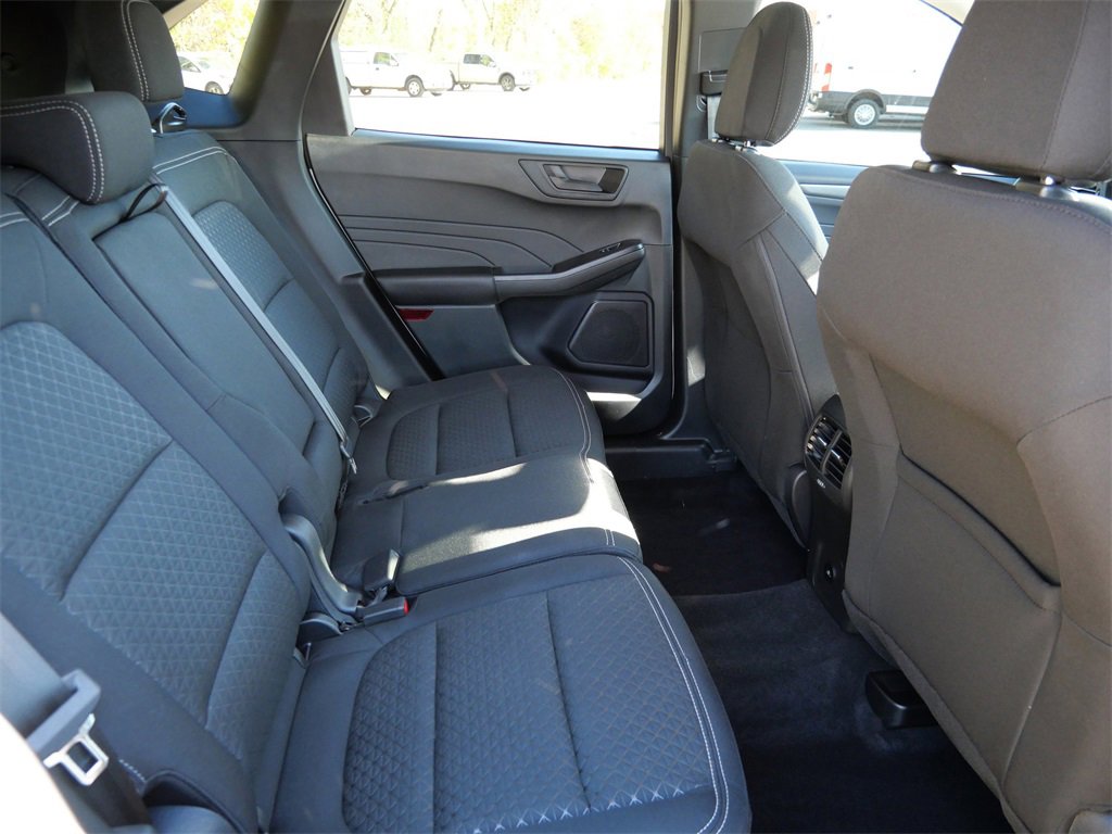 Certified 2025 Ford Escape Active w/ Cold Weather Package image 9