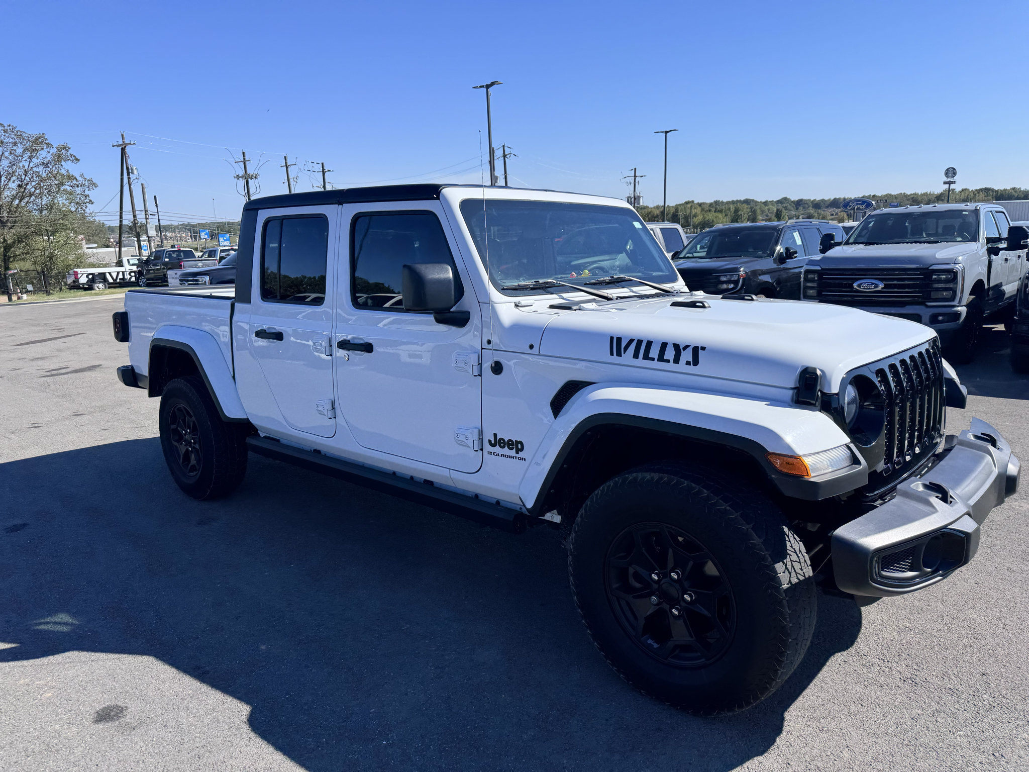Used 2023 Jeep Gladiator Sport AWD/4WD image 4