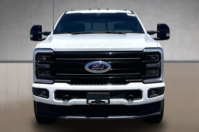 Certified 2025 Ford F250 Platinum w/ FX4 Off-Road Package AWD/4WD image 3