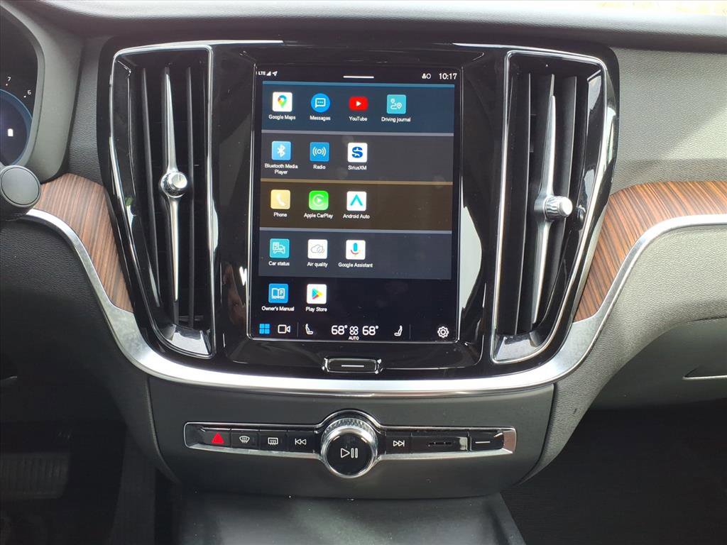 Used 2024 Volvo S60 B5 Plus image 24