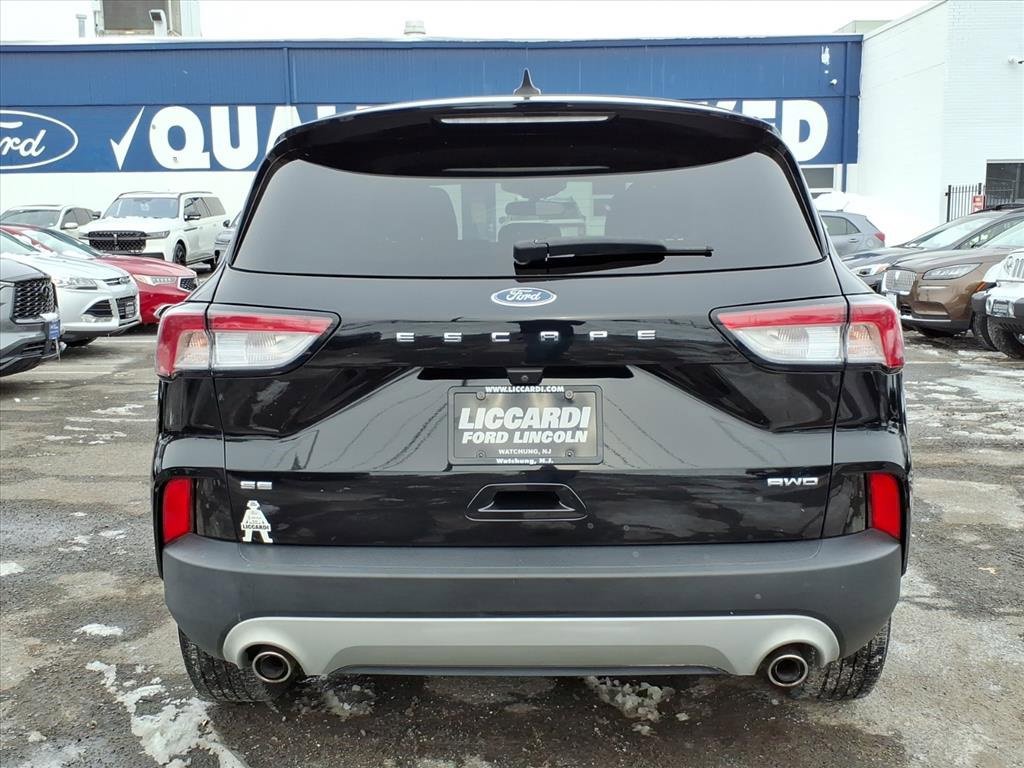 Certified 2020 Ford Escape SE image 5