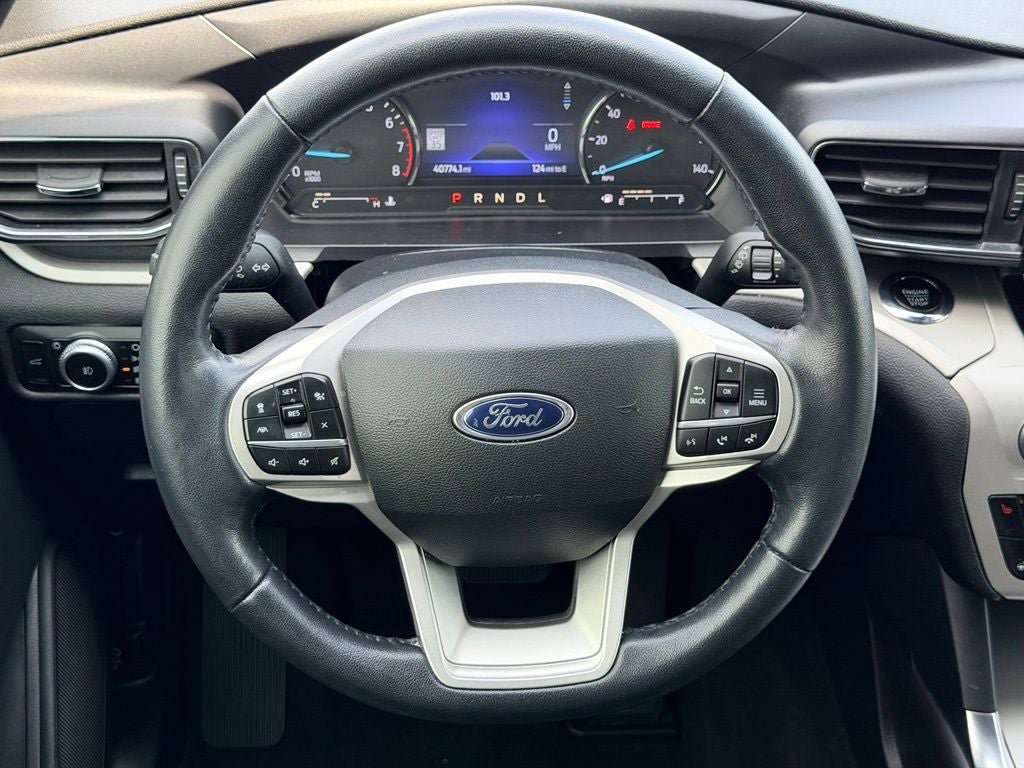 Certified 2022 Ford Explorer XLT w/ Equipment Group 202A RWD image 19