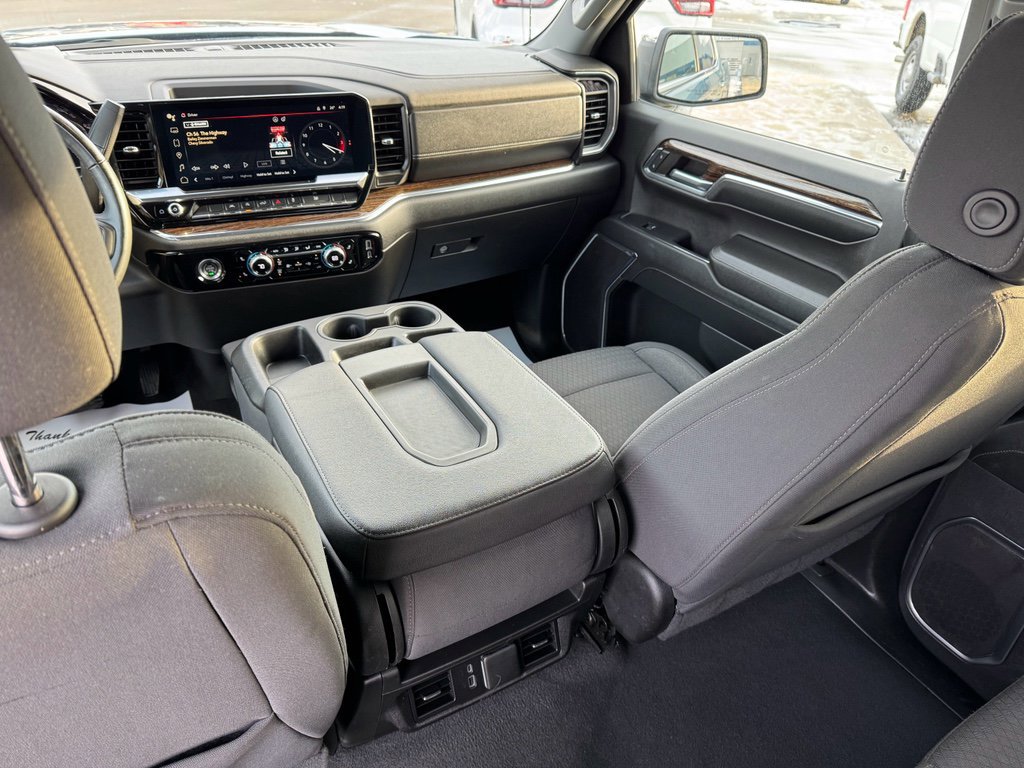 Used 2024 GMC Sierra 1500 SLE image 22