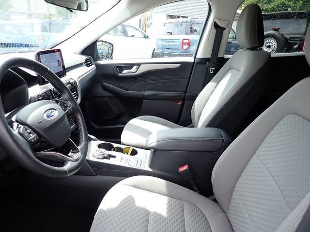 Certified 2021 Ford Escape SE w/ Cold Weather Package AWD/4WD image 16