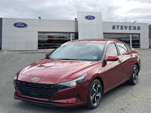 Used 2023 Hyundai Elantra SEL w/ Convenience Package FWD image 2