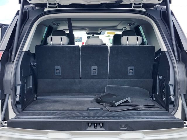 Certified 2025 Ford Expedition Active AWD/4WD image 37
