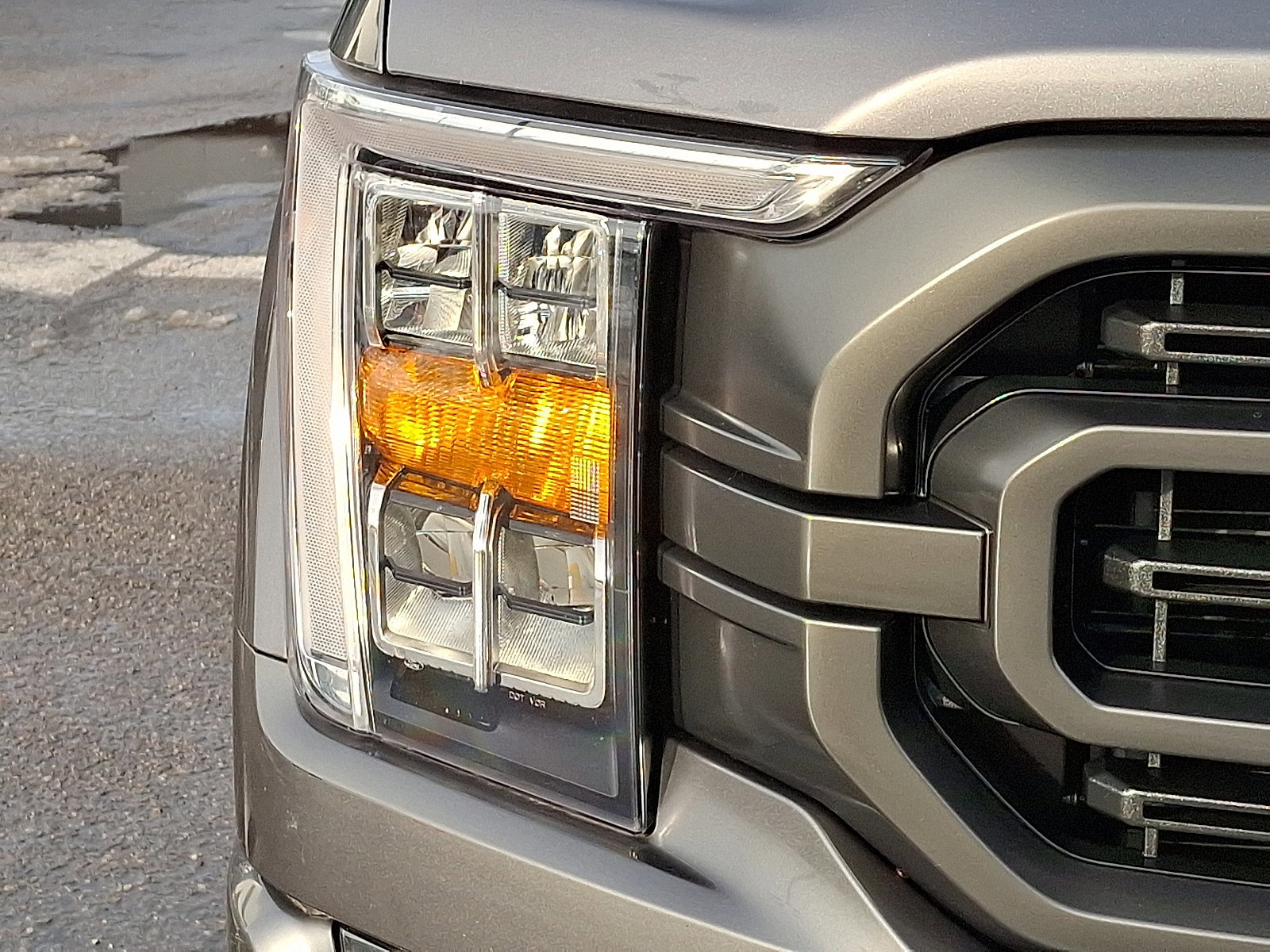 Certified 2022 Ford F150 XLT w/ Equipment Group 302A High image 9