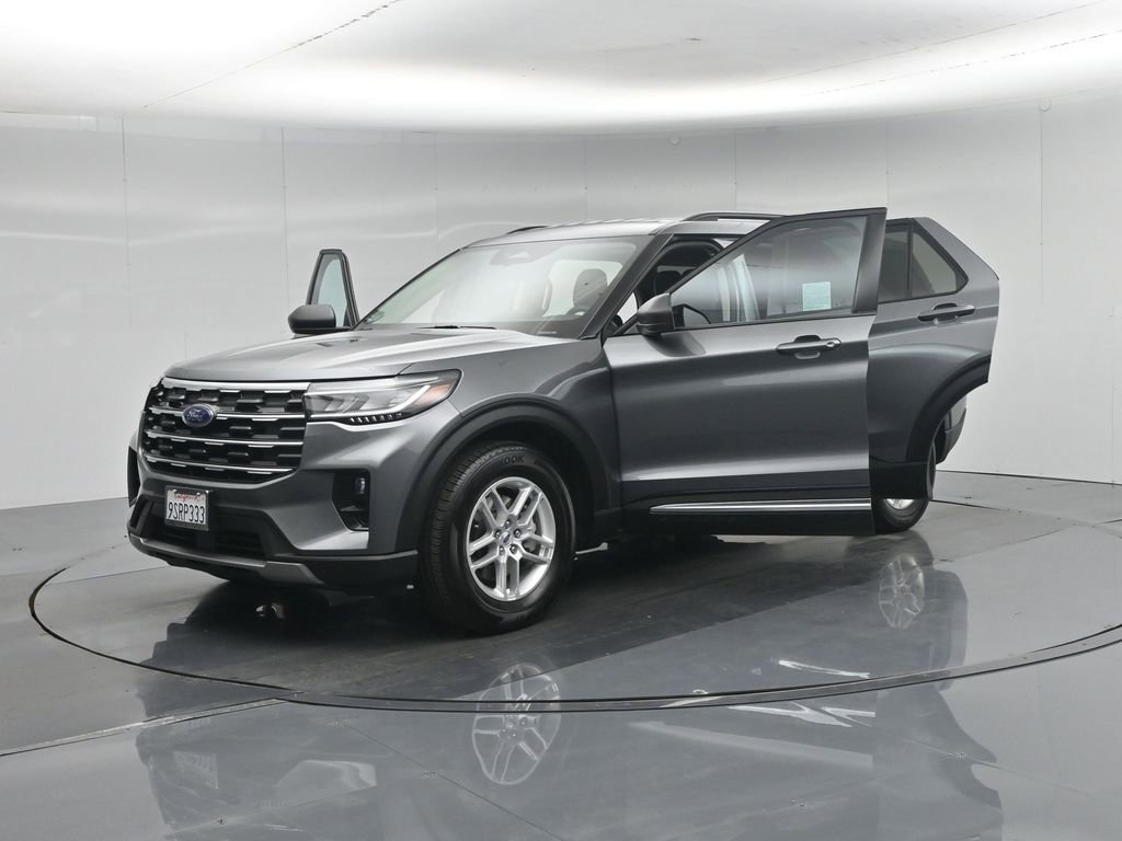Certified 2025 Ford Explorer Active w/ Active Comfort Package RWD image 34