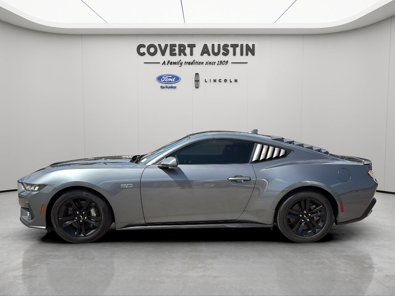 Certified 2024 Ford Mustang GT RWD image 3