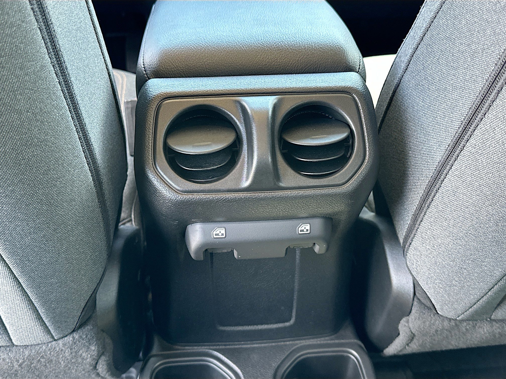 Used 2024 Jeep Wrangler Sport S AWD/4WD image 23