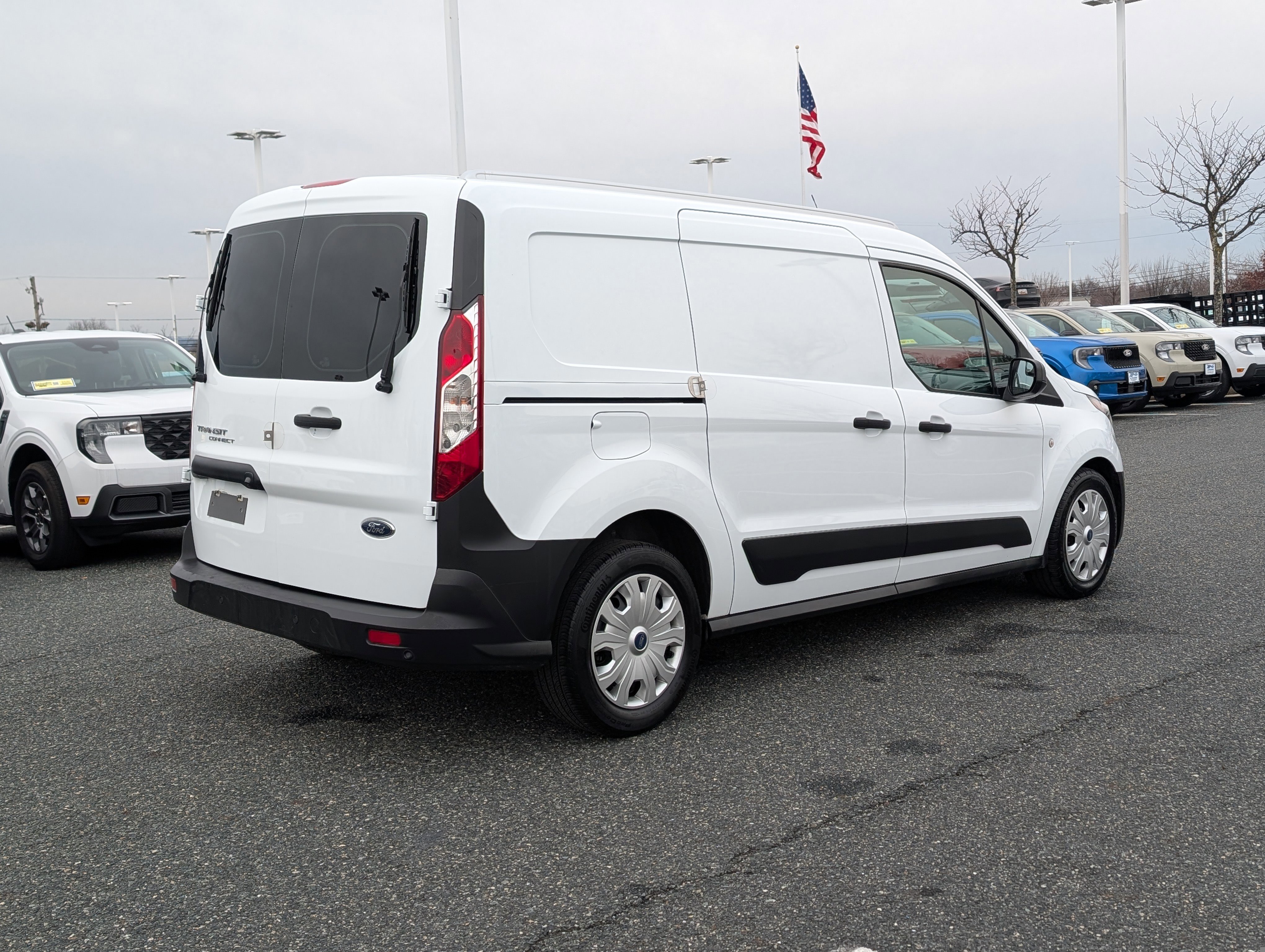 Certified 2023 Ford Transit Connect XL image 5