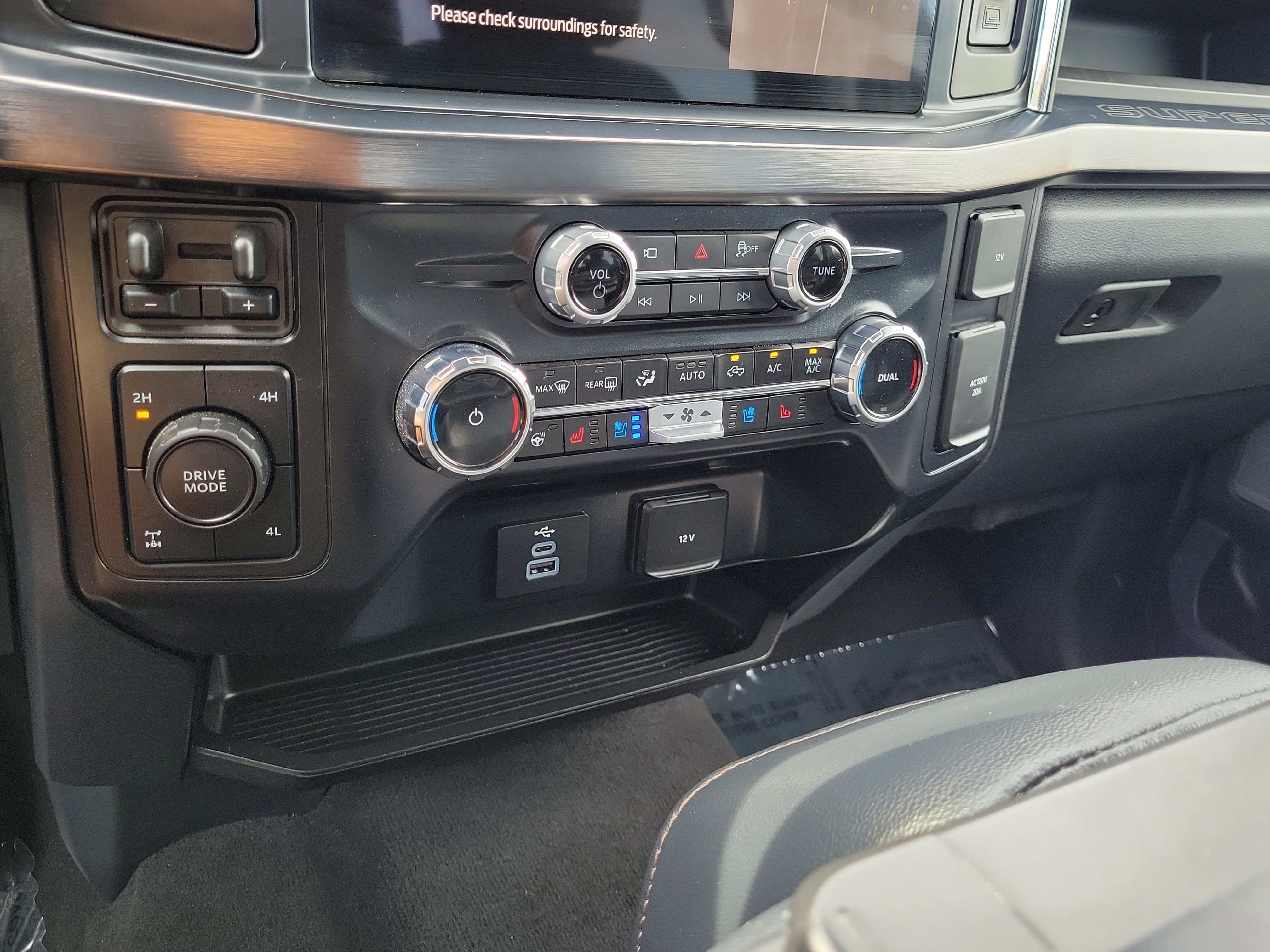 Certified 2025 Ford F350 Lariat w/ Chrome Package AWD/4WD image 26