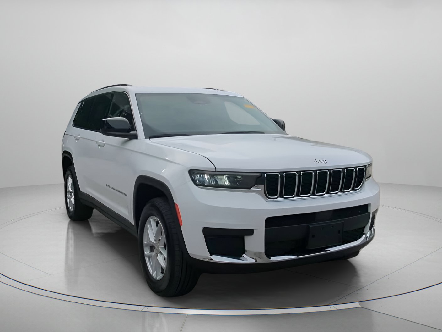 Used 2024 Jeep Grand Cherokee L Laredo AWD/4WD image 4