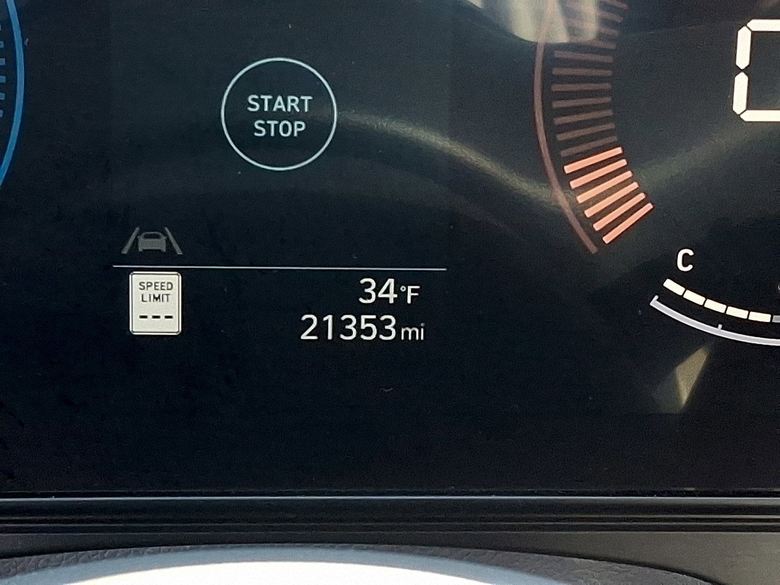 Used 2025 Hyundai Kona SEL image 17