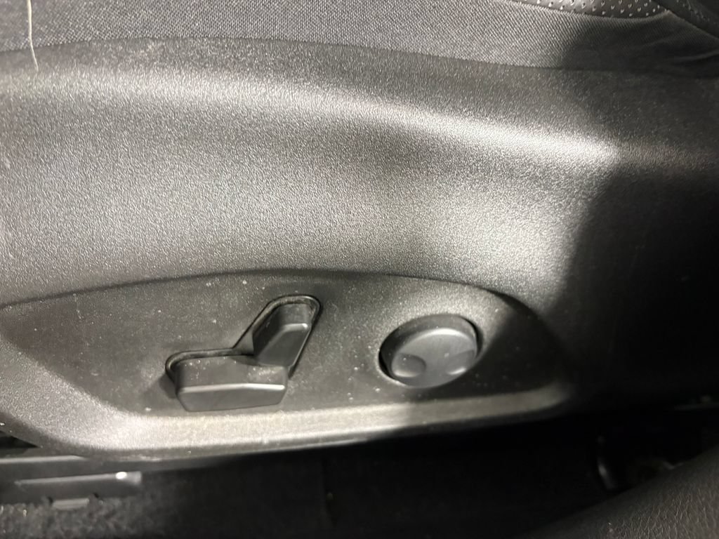 Used 2022 Jeep Renegade Limited AWD/4WD image 14