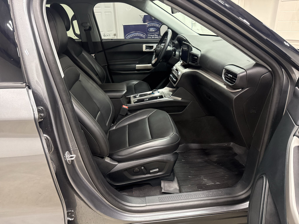Certified 2024 Ford Explorer XLT w/ Equipment Group 202A AWD/4WD image 23