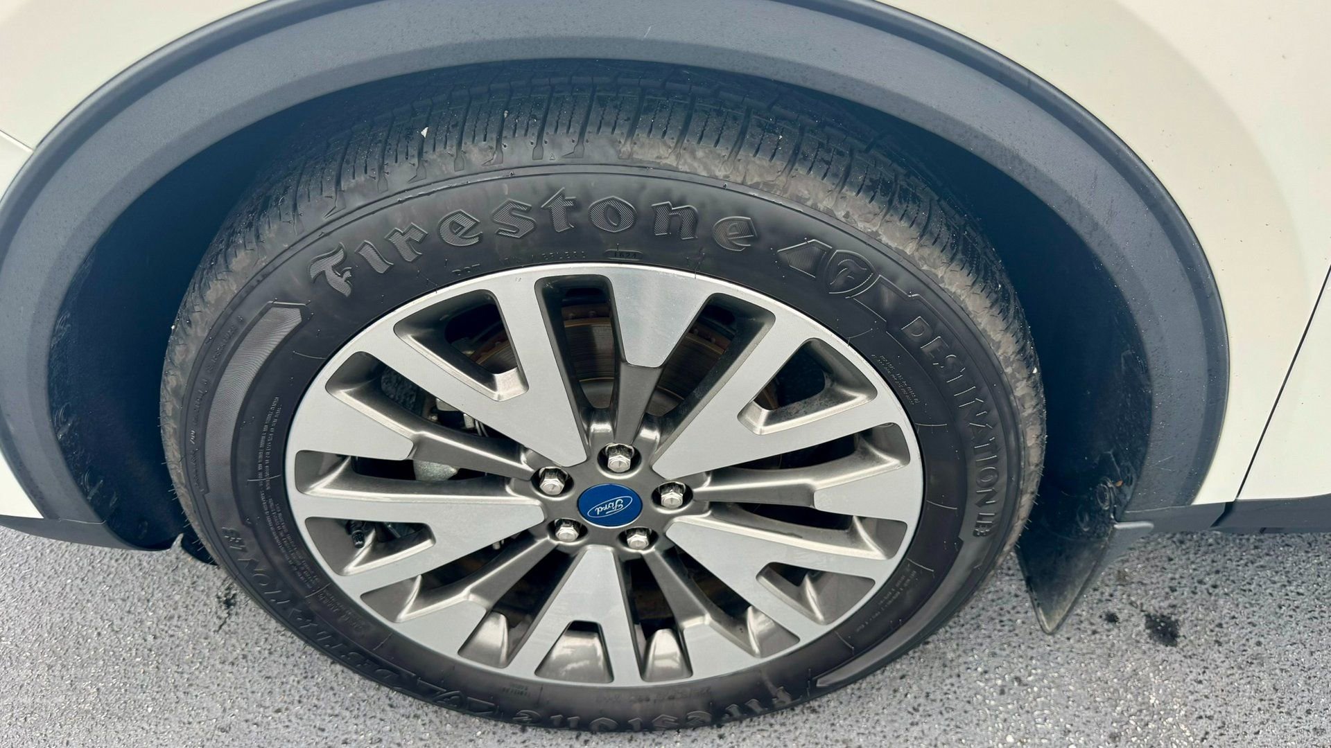 Certified 2020 Ford Escape Titanium image 19