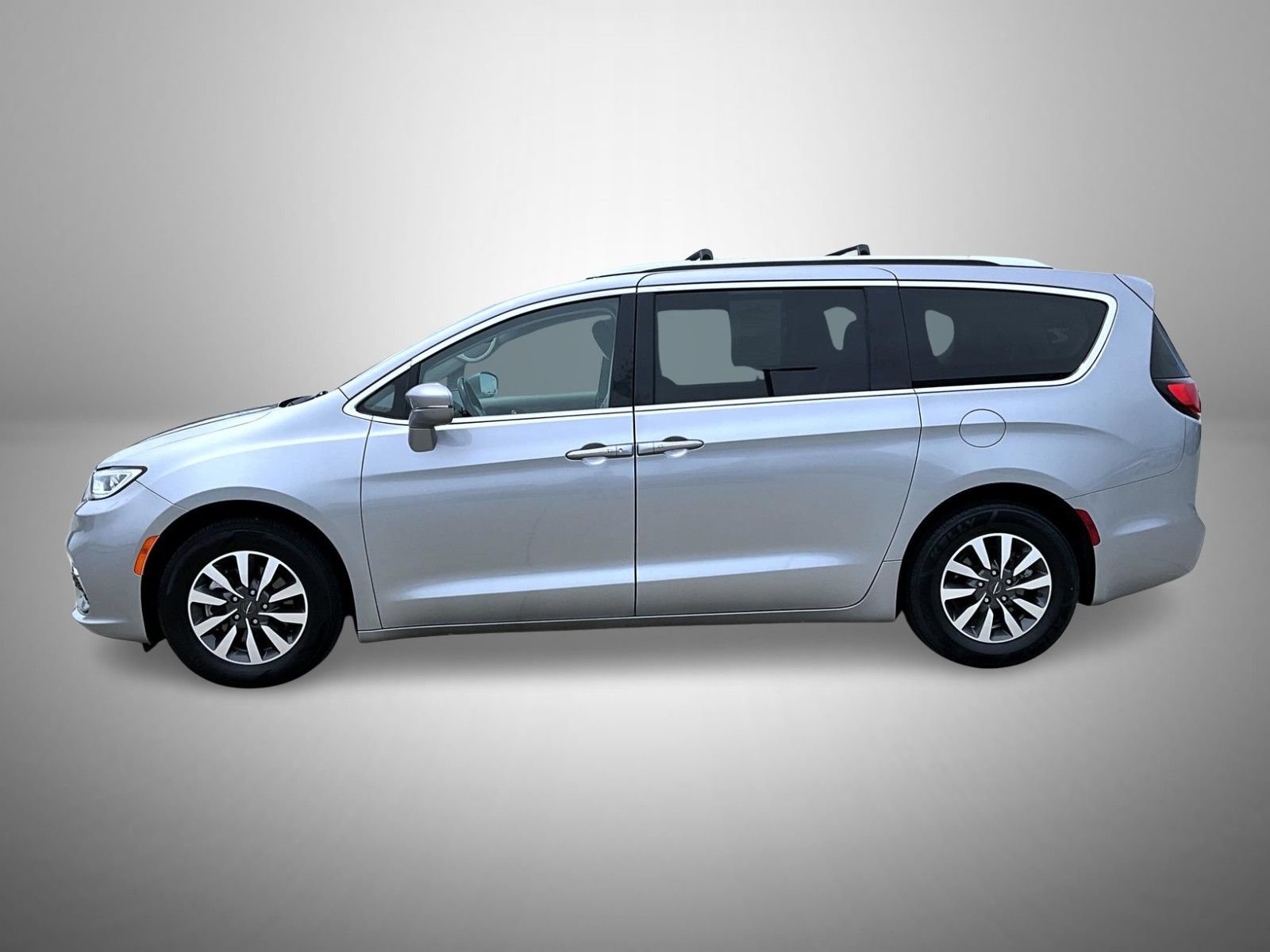 Used 2021 Chrysler Pacifica Touring-L FWD image 8