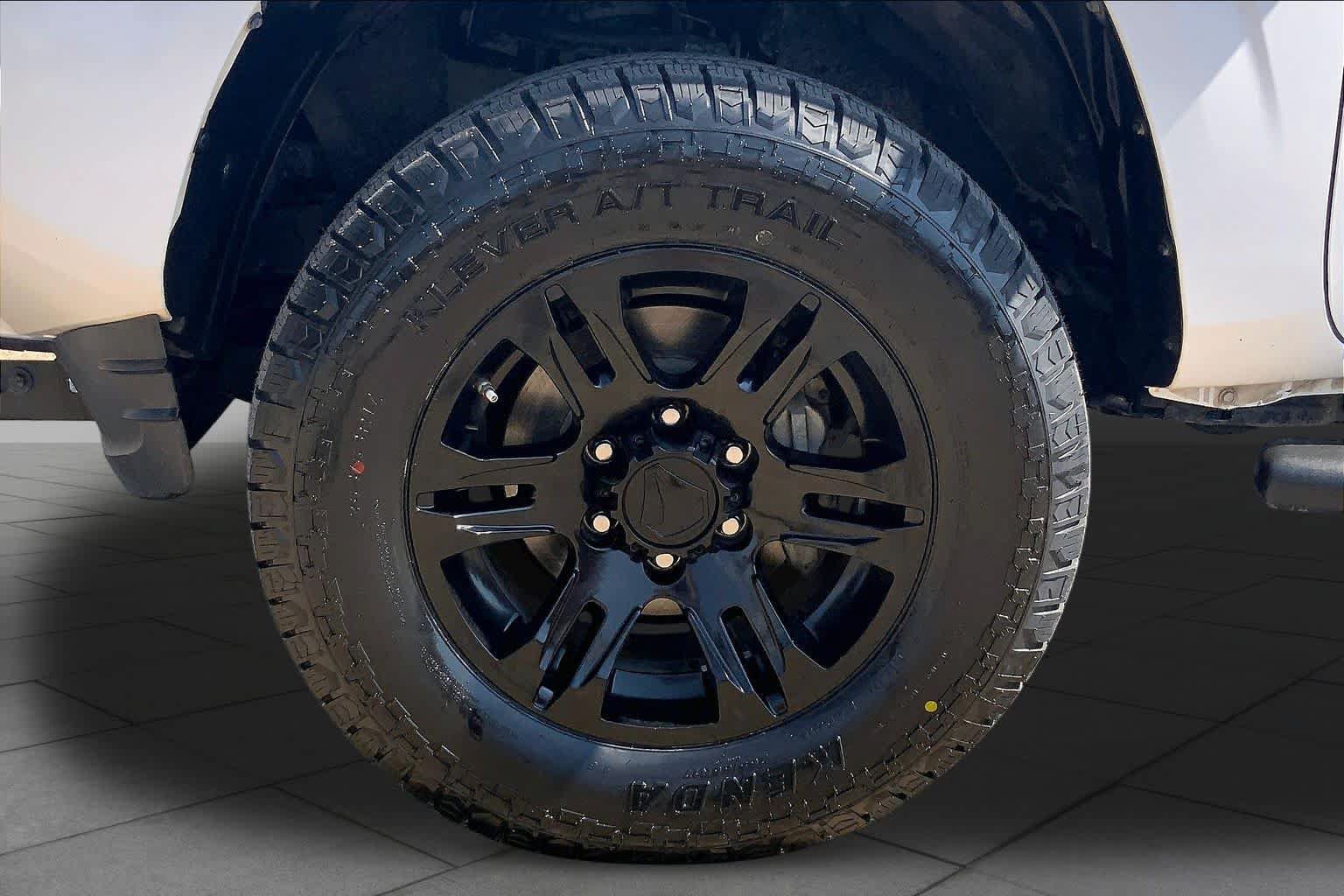 Used 2021 Toyota Tacoma SR w/ SR Convenience Package RWD image 11