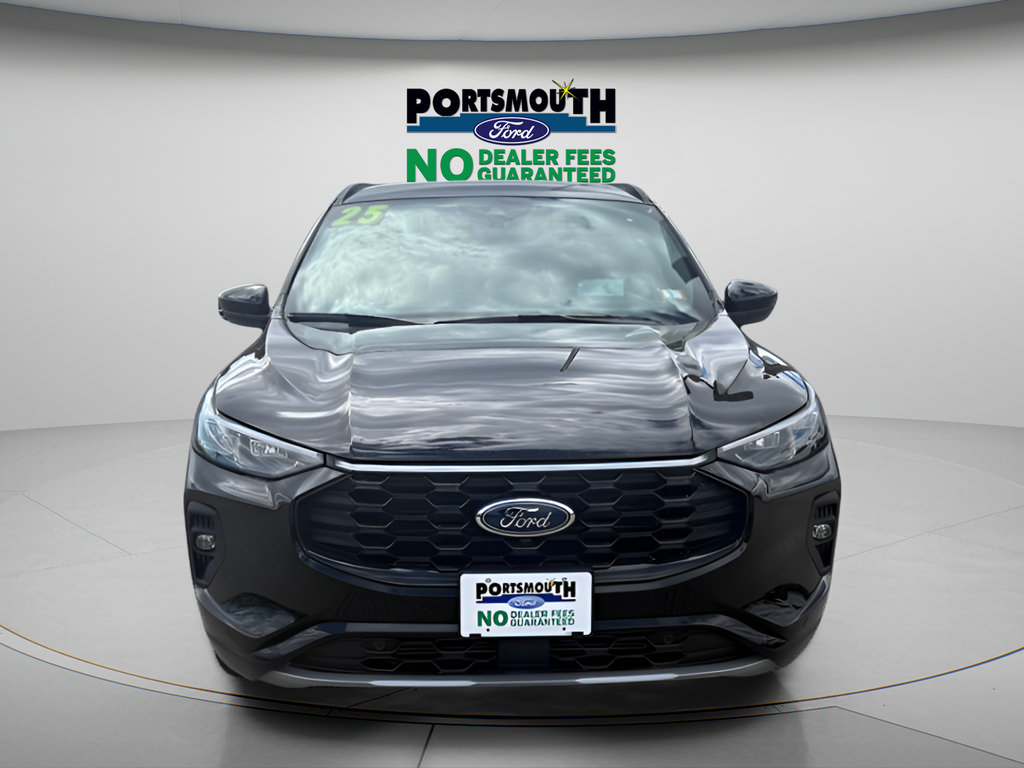 Certified 2025 Ford Escape ST-Line Elite w/ Premium Technology Package AWD/4WD image 10