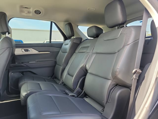 Certified 2025 Ford Explorer Active w/ Active Comfort Package RWD image 13